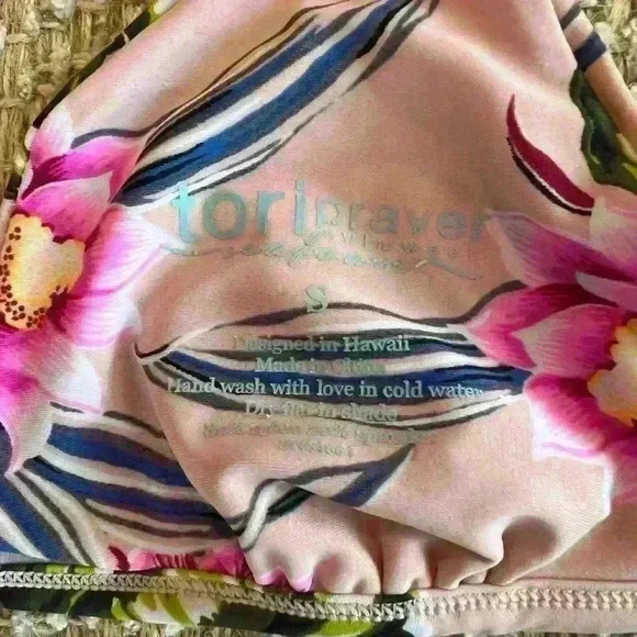 Tori Praver Seagram bikini top size small, pink pastel floral, EUC - Picture 2 of 2